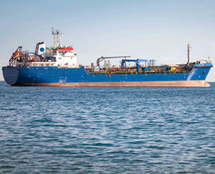 Yemen'de Kına Limanı'na ilk akaryakıt gemisi demir attı