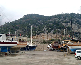 Antalya’da tur tekneleri yeni sezona hazırlanıyor
