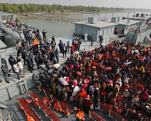 Bangladeş, 3 bin Arakanlı Müslüman'ı Bengal Körfezi'ndeki adaya taşıyacak