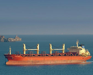 Korona belirtisi gösteren geminin kaptanı helikopterle tahliye edildi