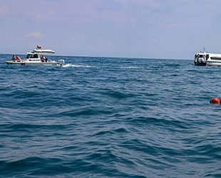 Tekneyle göçmen kaçakçılığı yapan 3 kişi tutuklandı