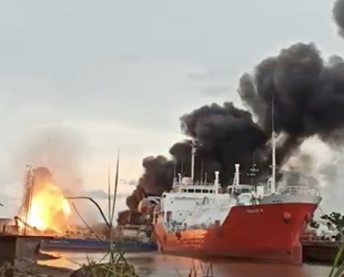 Tersanede bakımda olan LPG tankerinde yangın çıktı