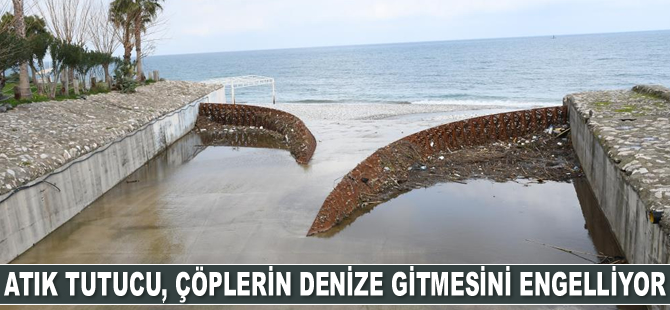 Atık tutucu, çöplerin denize gitmesini engelliyor