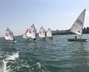 Beyoğlu Belediyesi, geleceğin yelkencilerini yetiştiriyor