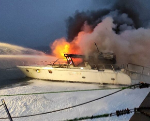 Beşiktaş’ta iki teknede yangın çıktı