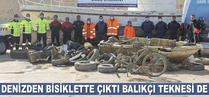 Mersin'de deniz dibi temizliğinde balıkçı teknesi ve bisiklet çıkarıldı