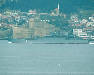 Rus savaş gemisi, Çanakkale Boğazı’ndan geçti