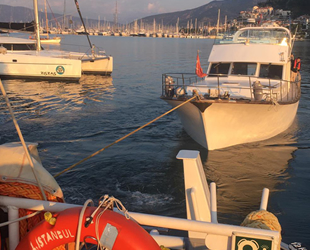 Fethiye’de demirdeyken su alan tekne tersaneye çekildi