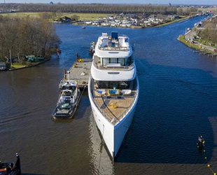 Feadship, 94 metrelik çevre dostu süperyatı suya indirdi