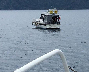 Fethiye’de sürüklenen tekneyi Kıyı Emniyeti ekipleri kurtardı