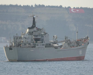 Rus savaş gemisi, Çanakkale Boğazı'ndan geçti