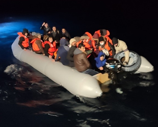 Ayvalık açıklarında 48 düzensiz mülteci kurtarıldı