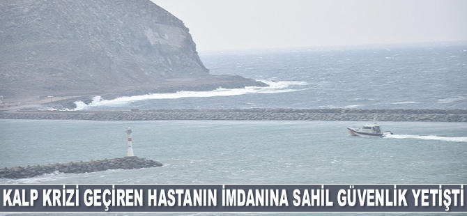 Gökçeada'da kalp krizi geçiren hasta Sahil Güvenlik botuyla anakaraya ulaştırıldı