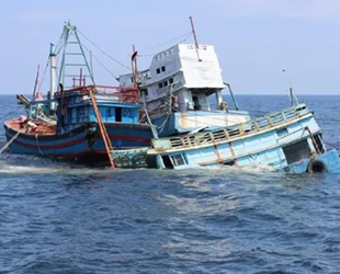 Endonezya, Malezya'ya ait olan 2 adet balıkçı teknesini batırdı