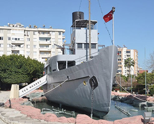 Nusret Mayın Gemisi, ziyaretçilerini tarihe yolculuk ettiriyor