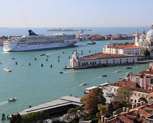 Kruvaziyer gemilerinin Venedik lagününe girişi yasaklandı