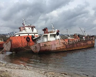 Körfez’deki hayalet gemiler tehlike saçıyor