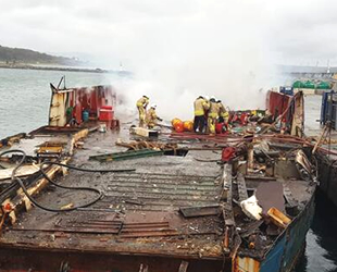 Şile Limanı'nda demirli teknede yangın çıktı