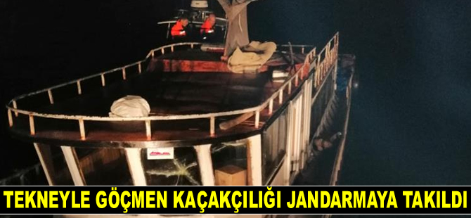 Van Gölü’nde tekneyle göçmen kaçakçılığı jandarmaya takıldı