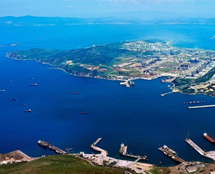 Aliağa limanlarında elleçlenen konteyner ve yük miktarı arttı