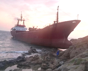 BANU S isimli gemi, Bozcaada'da karaya oturdu