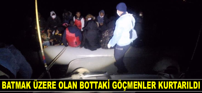 Ayvalık’ta batmak üzere olan bottaki göçmenler kurtarıldı