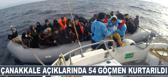 Çanakkale açıklarında 54 düzensiz göçmen kurtarıldı