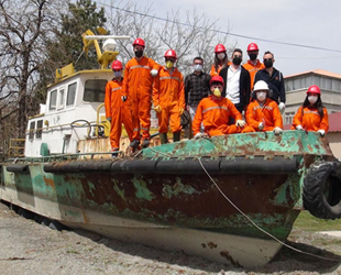 Van Gölü'ndeki atıl tekne okula hibe edildi