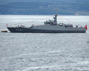 TCG Kumkale, 23 Nisan kutlamaları için Çanakkale’ye demir attı