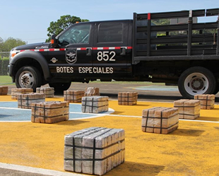 Rotası Mersin Limanı olan gemide uyuşturucu ele geçirildi