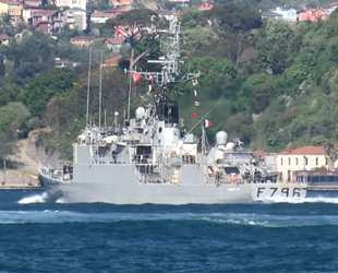 Fransız savaş gemisi, İstanbul Boğazı'ndan geçti