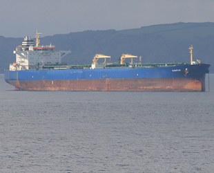 Denize atlayan mürettebatı Sahil Güvenlik ekipleri kurtardı