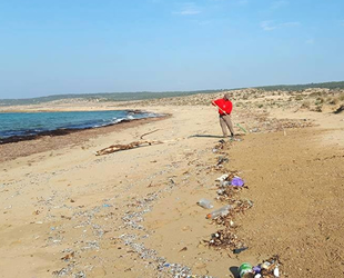 KKTC sahilleri, atıklar yüzünden tehdit altında bulunuyor