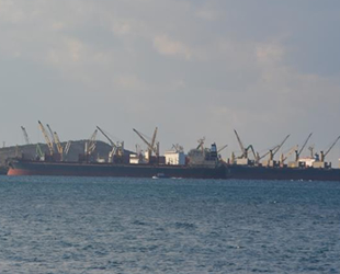 Aliağa limanlarına yılın ilk 4 ayında bin 801 adet gemi yanaştı