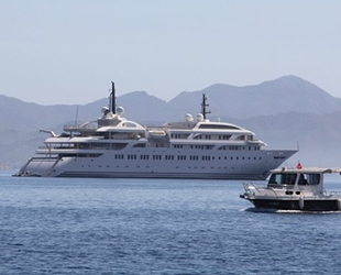 Dream isimli lüks yat, Datça'ya demir attı