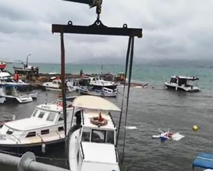Dikili’de fırtına nedeniyle 26 adet tekne battı