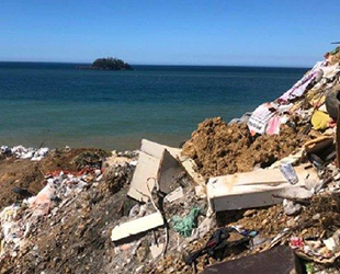 Giresun'da çöp hafriyatı, dolgu için denizde kullanılıyor