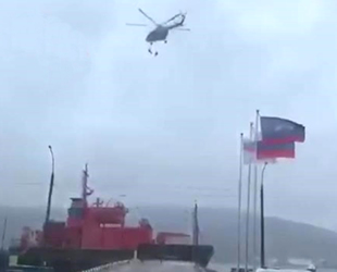 Helikopterden gemiye inmeye çalışan 2 asker düşerek hayatını kaybetti