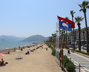 Marmaris Belediyesi’nin ikinci plajı da Mavi Bayrak aldı