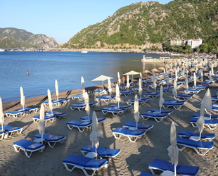 Marmaris, mavi bayraklı plajları ile misafirlerini bekliyor