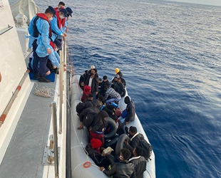 İzmir açıklarında 31 düzensiz göçmen kurtarıldı