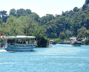 Tekne işletmecileri, Dalyan'da yaz sezonunu açtı