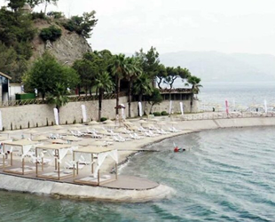 Ücretsiz Halk Plajı’nda şezlong parası kavgası yaşandı