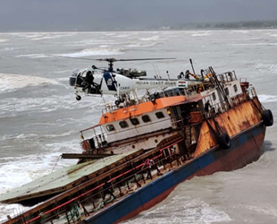 Makine arızası yapan MANGALAM isimli gemi, karaya oturdu