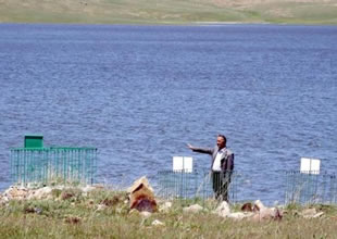 Palandöken Barajı mezarlığı yuttu
