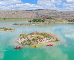 Tödürge Gölü, bitki türü çeşitliliği ile hayranlık uyandırıyor