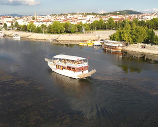 Beyşehir Gölü'nde su seviyesinin azalması yat işletmecilerini tedirgin ediyor