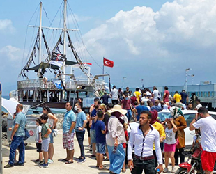 İMEAK DTO İskenderun Şubesi, tekne turu düzenledi