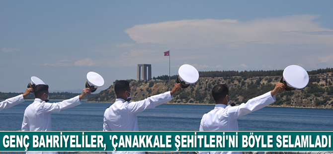 Deniz Harp Okulu öğrencileri, ‘Çanakkale Şehitleri’ni selamladı