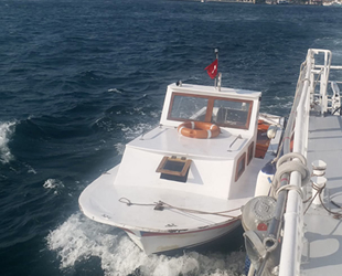 Beşiktaş açıklarında sürüklenen tekne kurtarıldı